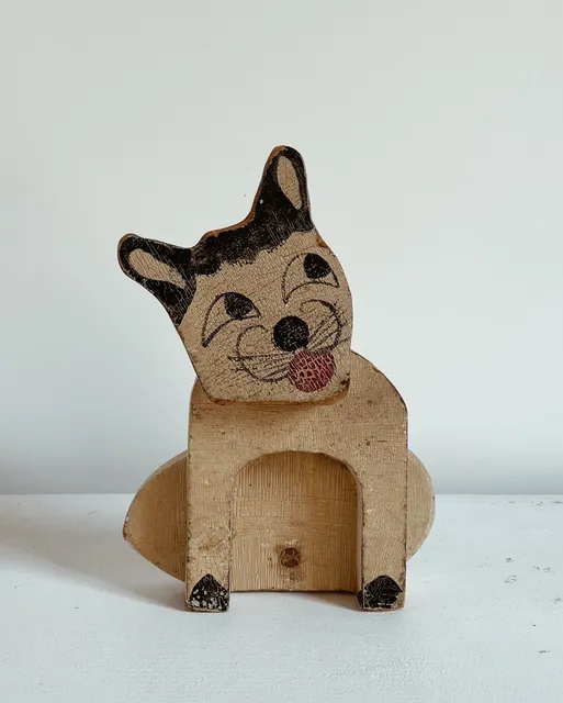 Primitive Dog Door Stop