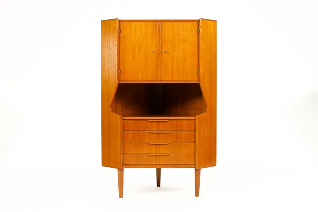 #2140 — Danish Modern / Mid Century Teak Corner Bar Cabinet — Johannes Sorth — Nexø Mobelfabrik