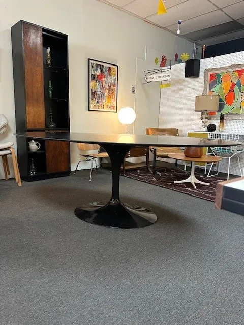 Saarinen Dining Table