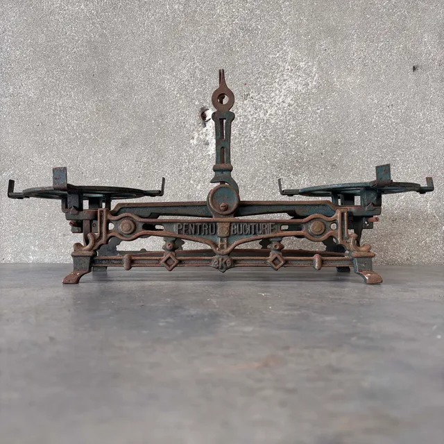 Vintage Cast Iron Scale