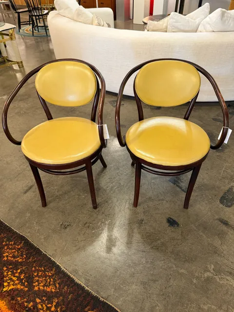 Vintage Bent Beechwood Le Corbusier Thonet B9 Armchair