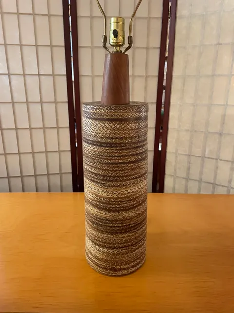 Martz ceramic table lamp