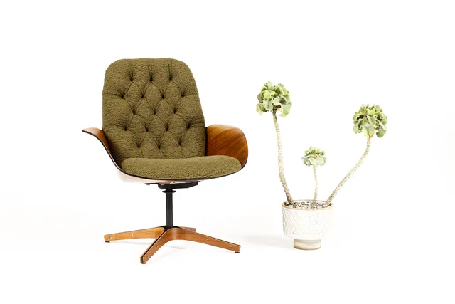 #2202 — Vintage Mid Century Plycraft Walnut George Mulhauser Lounge Chair— Mrs. Chair — Olive Bouclé